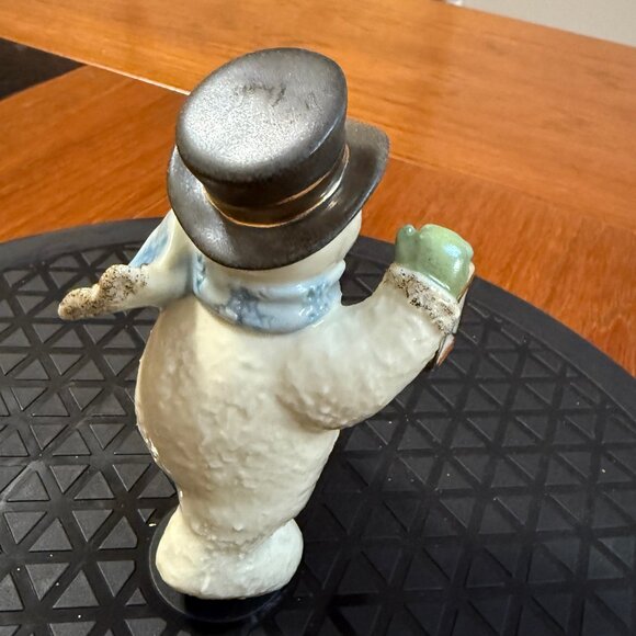 Lenox Snowman Figurine Holding Lantern Lighting His Way - Picture 4 of 5